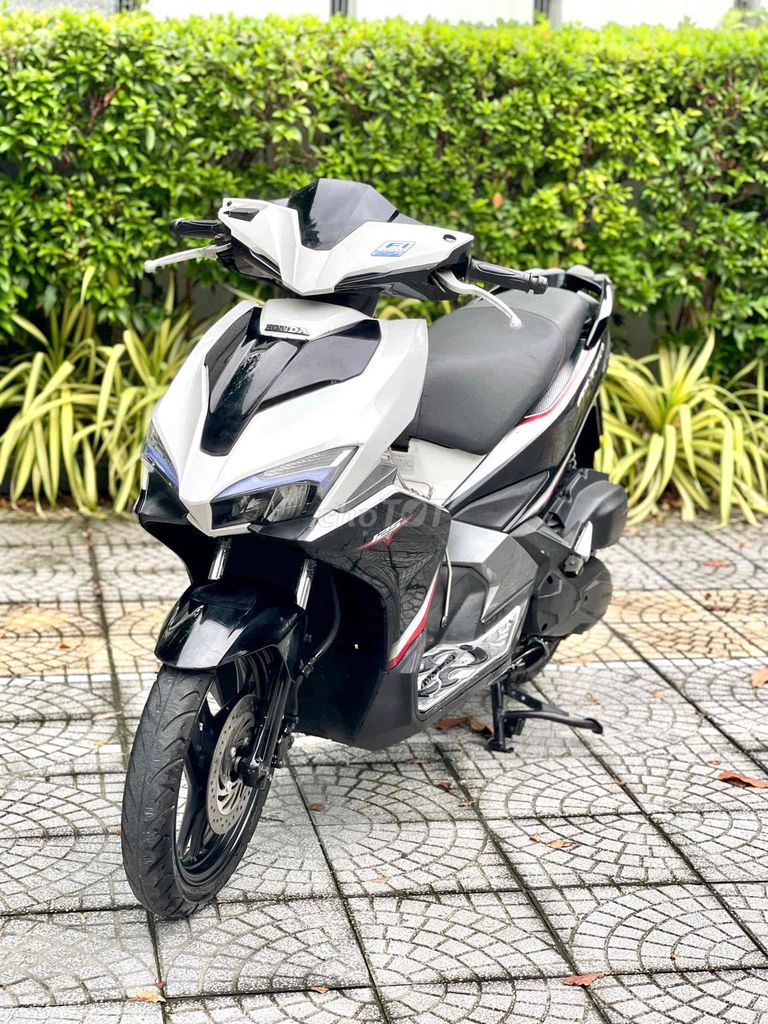 Специальное белое лезвие Honda Air Blade 2017