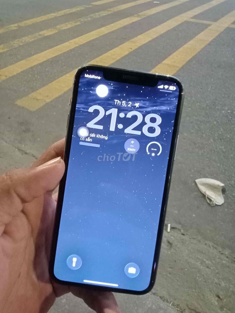 Apple iPhone 11 Pro 64GB Vàng gl xuống đời. Mua bán Điện thoại tại Thị xã Điện Bàn Quảng Nam được đăng bởi Nam Le hình 1