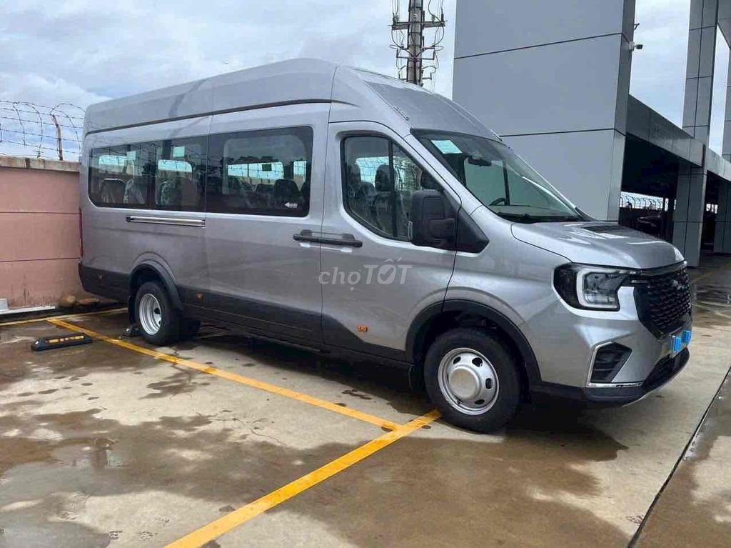 Ford Transit 2025 Premium 18 chổ. Mua bán Ô tô tại Quận Sơn Trà Đà Nẵng được đăng bởi Ford Đà Nẵng hình 2