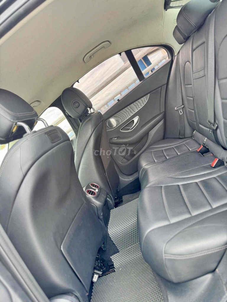 Mercedes Benz C Class 2018 C200 - Cực Đẹp. Mua bán Ô tô tại Thành phố Quảng Ngãi Quảng Ngãi được đăng bởi Trần Minh Thông hình 13