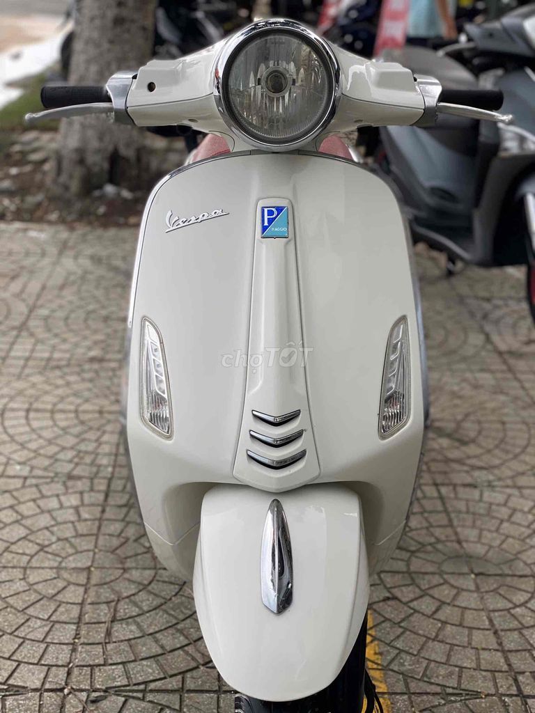 vespa primavera 2015-trả trước 0đ-nợ xấu tt 6tr3