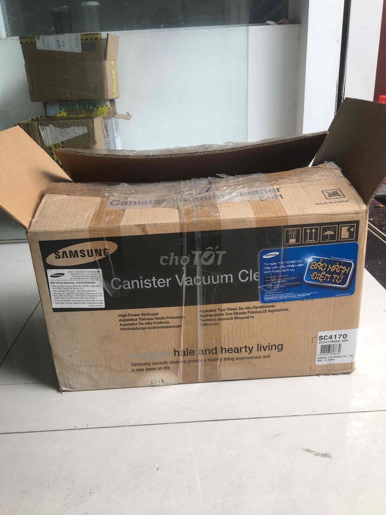 Máy hút bụi Samsung SC4170 Đỏ 1800W ( mới chưa SD). Mua bán Nội thất, đồ gia dụng khác tại Quận Cái Răng Cần Thơ được đăng bởi Phuc Nguyen hình 1