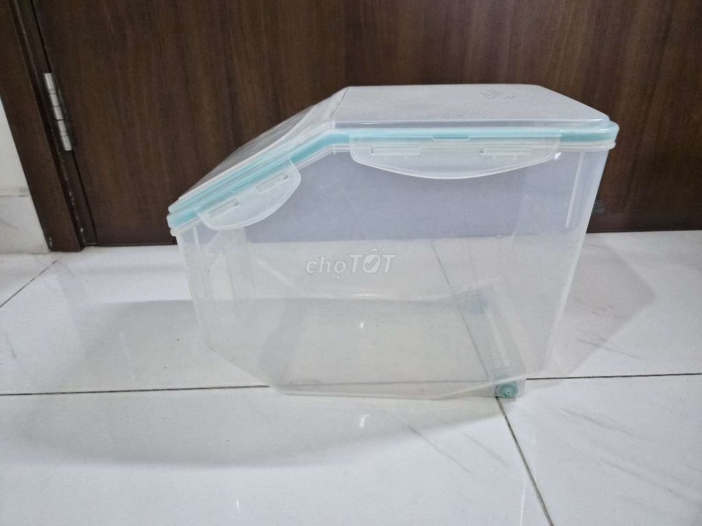 Thùng đựng gạo Lock&Lock 12L. Mua bán Dụng cụ nhà bếp tại Quận 8 Tp Hồ Chí Minh được đăng bởi BachQuyen hình 1