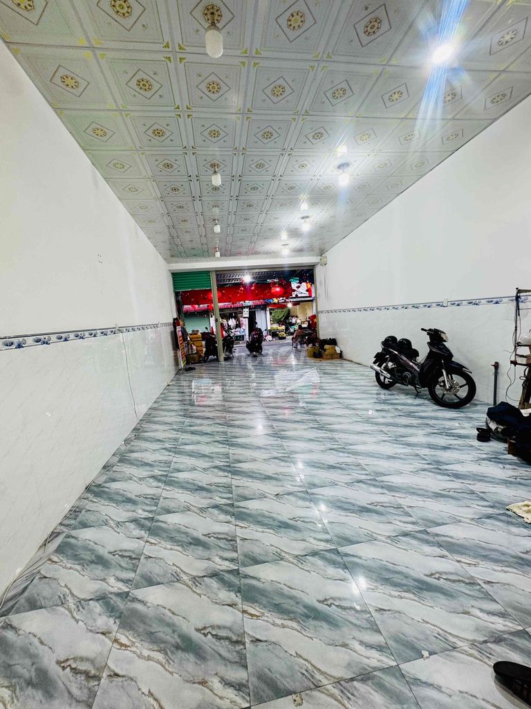 CHO THUÊ NHÀ NGUYÊN CĂN MẶT TIỀN CHỢ DĨ AN 2 – VỊ TRÍ VÀNG. Cho thuê nhà ở tại Thành phố Dĩ An Bình Dương được đăng bởi A Phong hình 3