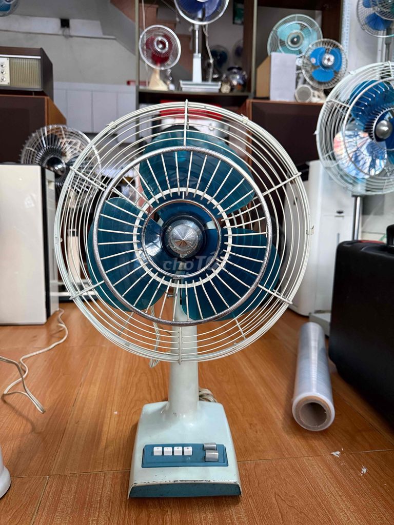 Quạt bàn 30cm Trắng, Xanh. Mua bán Quạt tại Thành phố Hải Dương Hải Dương được đăng bởi hồ văn út  hình 1