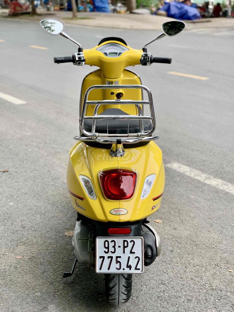 Vespa Sprint vàng 2021 dáng đẹp xe chuẩn chính chủ. Mua bán Xe máy tại Thành phố Thủ Đức Tp Hồ Chí Minh được đăng bởi iMotorbike Khương Phan hình 12