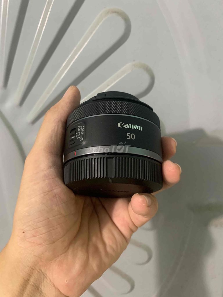 Ống kính Canon RF50mm F1.8 STM Đen Như mới. Mua bán Máy ảnh, Máy quay tại Thành phố Dĩ An Bình Dương được đăng bởi Cậu Ba Joon hình 1