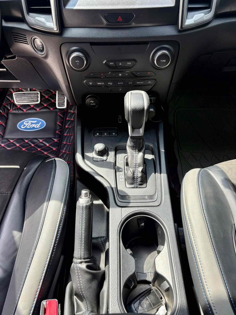 Ford Ranger 2020 RAPTOR  - 57000 km. Mua bán Ô tô tại Thành phố Thủ Dầu Một Bình Dương được đăng bởi Bình Dương ford hình 4