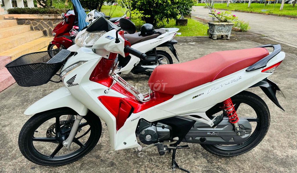 Do nhà nhiều xe nên muốn để lại ai có nhu cầu!. Mua bán Xe máy tại Thành phố Bến Tre Bến Tre được đăng bởi nguyễn thanh hình 3