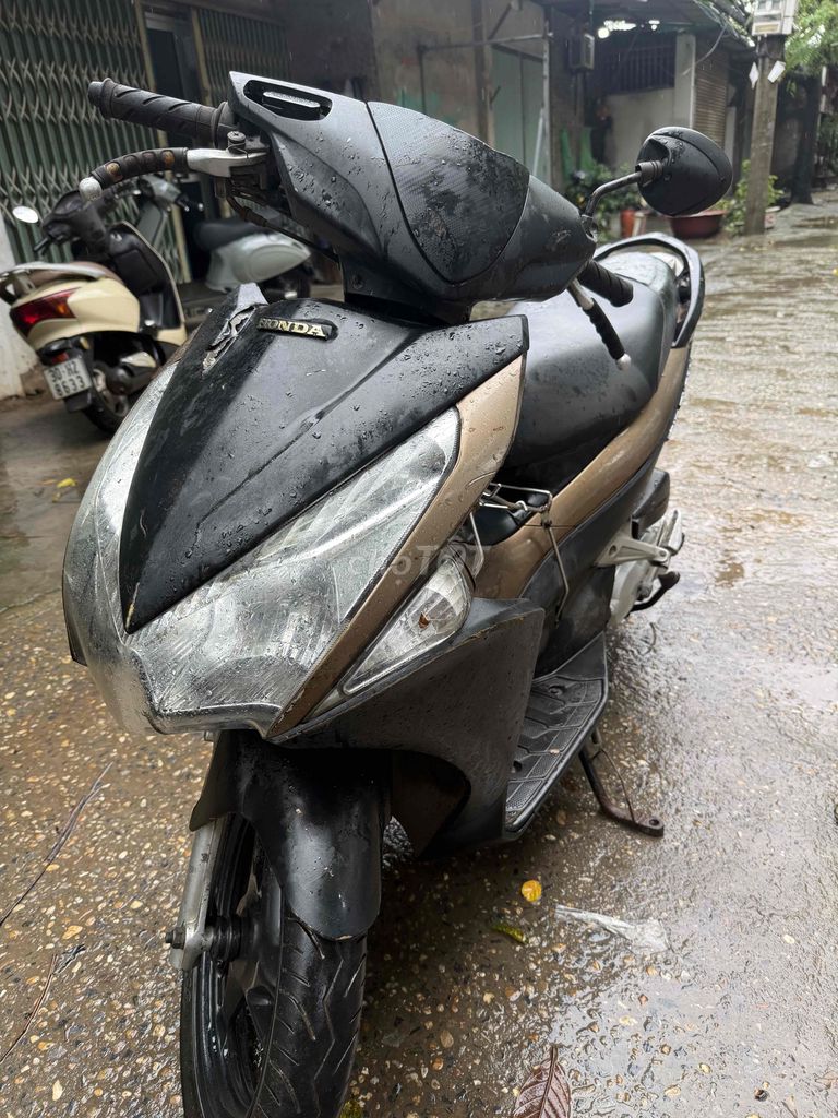Honda Air Blade черный, золото