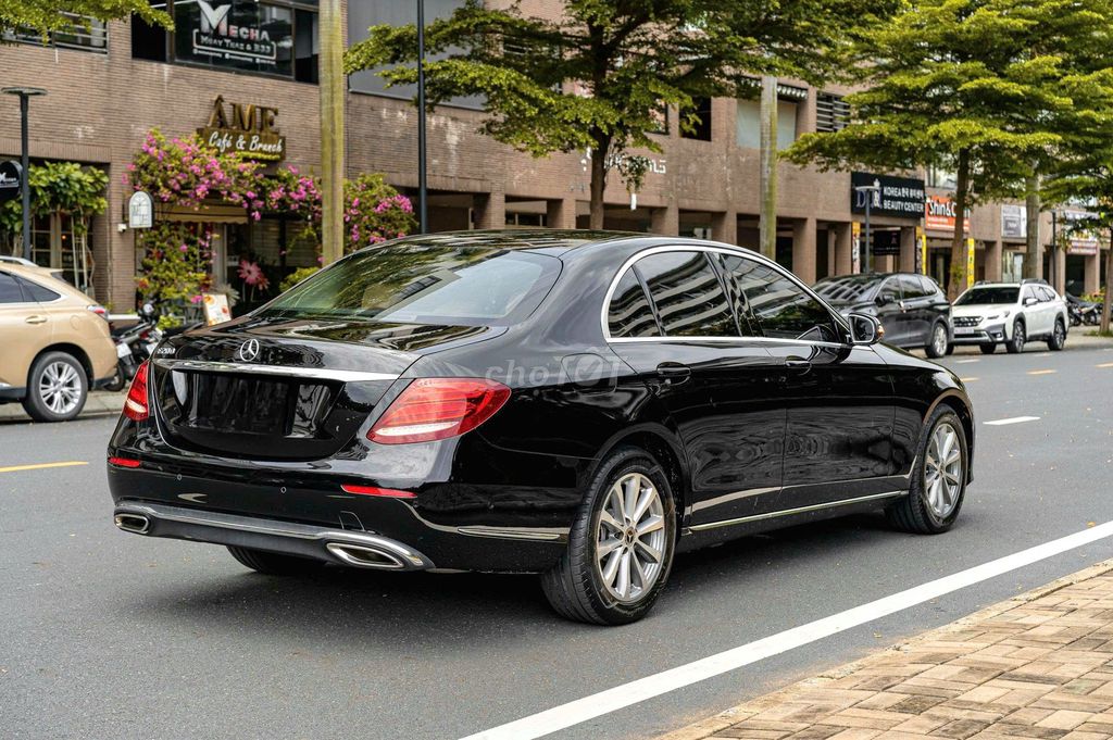 Bán Mẹc E200 Model 2019 đẳng cấp doanh nhân. Mua bán Ô tô tại Quận 7 Tp Hồ Chí Minh được đăng bởi tuấn anh hình 6