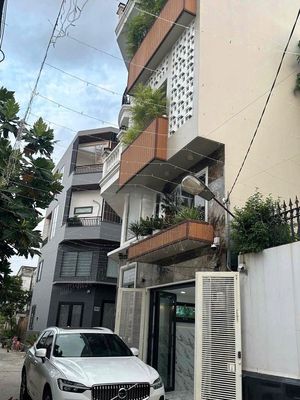 Rent · 4 bd · 46 м² · Quận Gò Vấp, ул. Đường Lê Đức Thọ