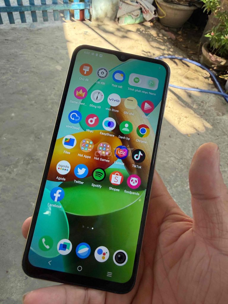 Vivo Y22S Vàng 5000 còn đẹp. Mua bán Điện thoại tại Quận Cẩm Lệ Đà Nẵng được đăng bởi Mylinh hình 1