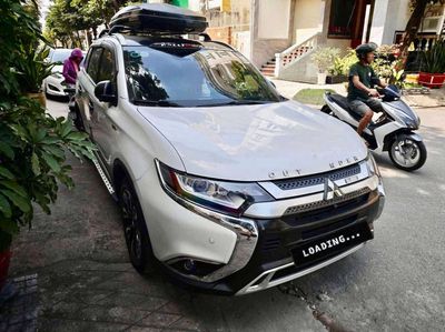 Mitsubishi Outlander 2020 CVT Trắng 27.000 km