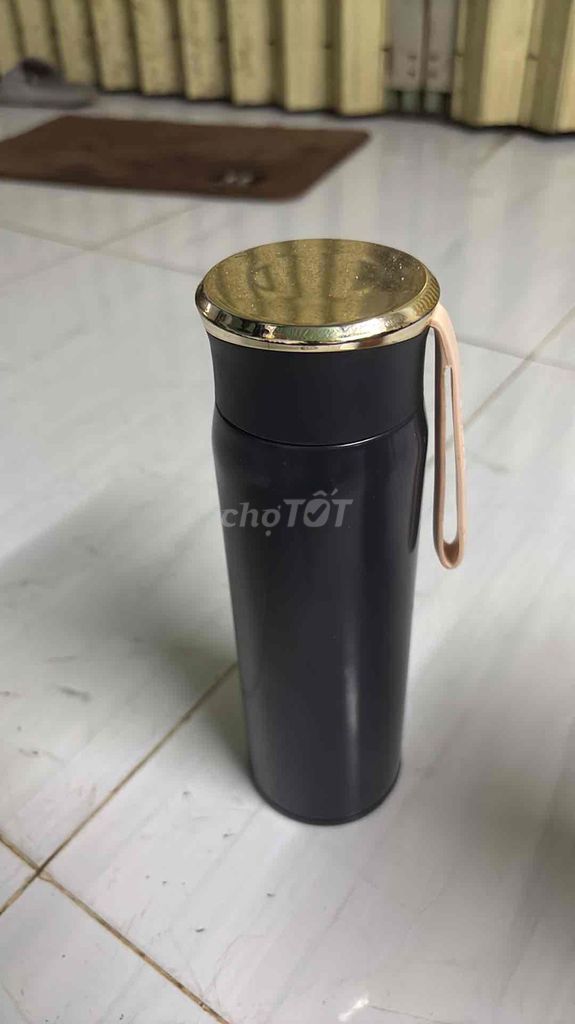 Bình giữ nhiệt kim loại Đen. Mua bán Dụng cụ nhà bếp tại Thành phố Bà Rịa Bà Rịa - Vũng Tàu được đăng bởi Long Ngọc hình 1