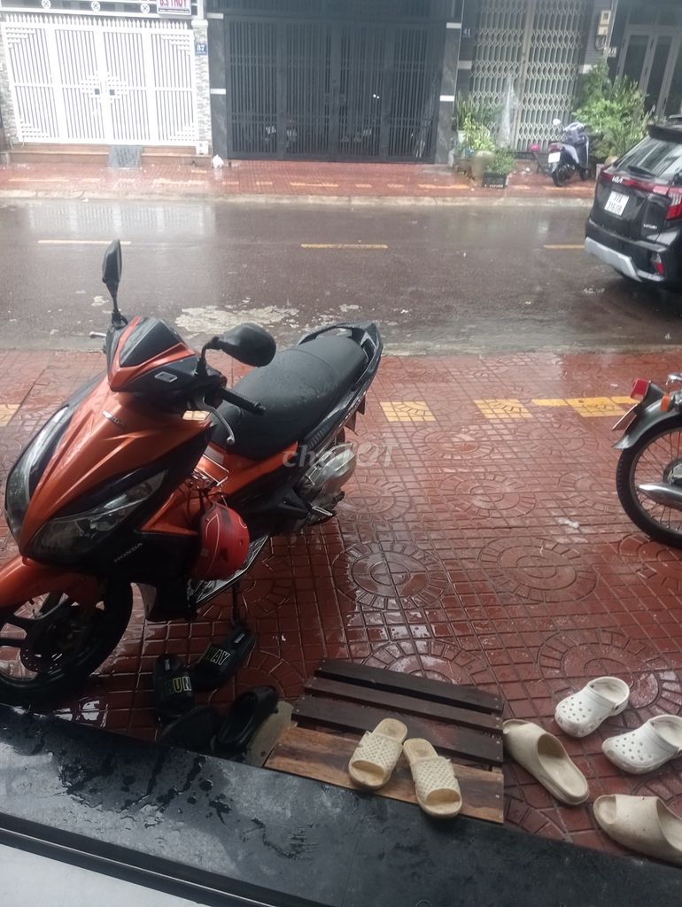 Cần bán nhà mặt tiền đường thanh niên Cần bán nhà mặt tiền đường thanh niên