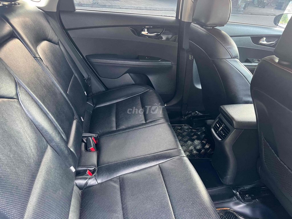 Kia Cerato 2019 1.6 MT - 71241 km. Mua bán Ô tô tại Huyện Hòa Vang Đà Nẵng được đăng bởi TRƯỜNG XUÂN hình 6