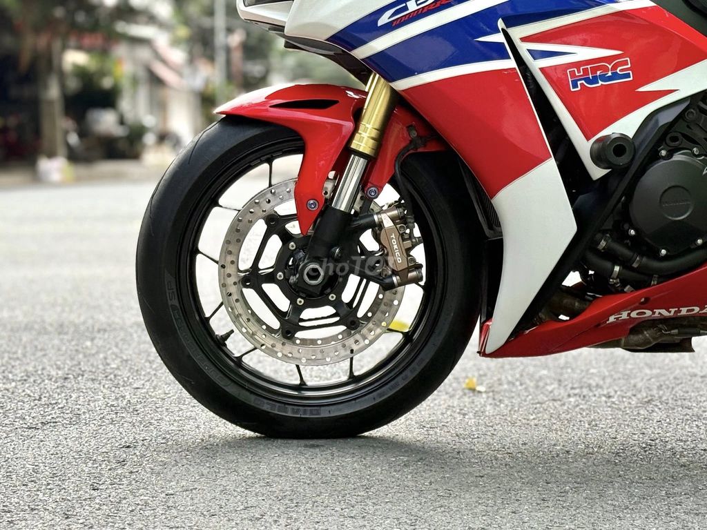 Cần bán Honda CBR1000 date 2014 biển TP. Mua bán Xe máy tại Quận 6 Tp Hồ Chí Minh được đăng bởi Thiên Trà Motor hình 11