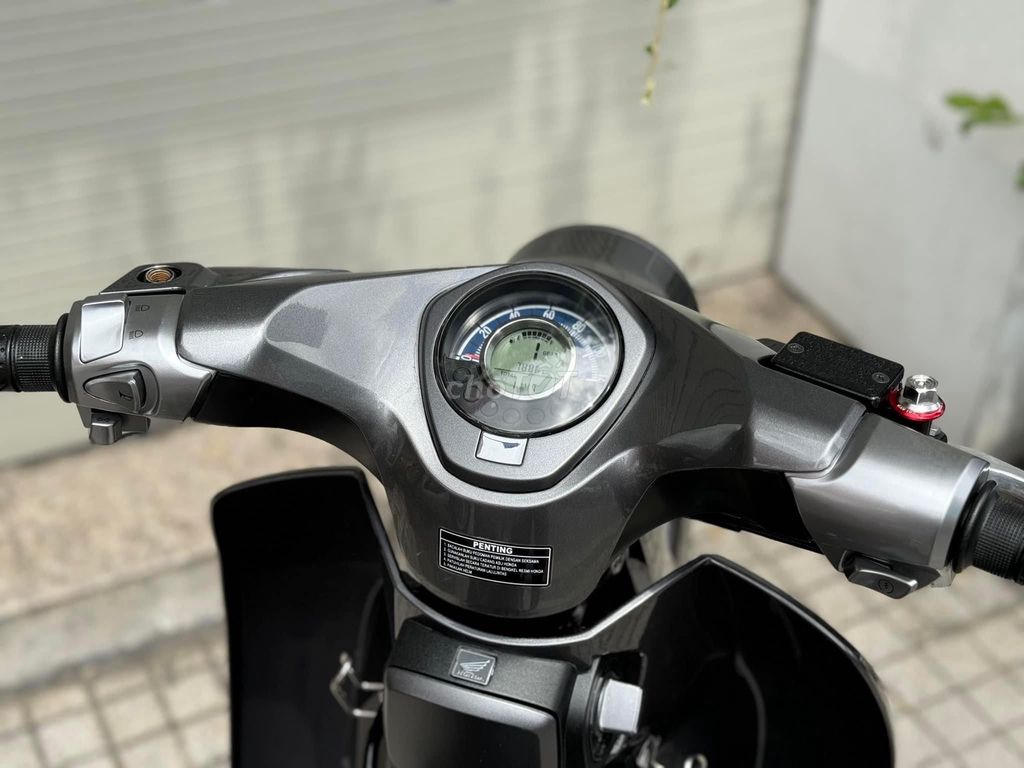 Honda Super Cub 125cc màu Xám Lambo. Mua bán Xe máy tại Quận Phú Nhuận Tp Hồ Chí Minh được đăng bởi Nghia Tran hình 10