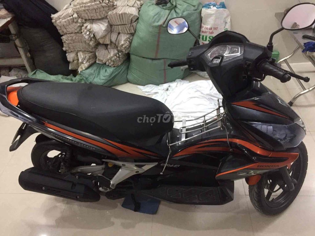 Xe AirBlade Thái Nhập( Cam Đen) Xe Nhà Sử Dụng. Mua bán Xe máy tại Huyện Bình Chánh Tp Hồ Chí Minh được đăng bởi trịnh văn công hình 5