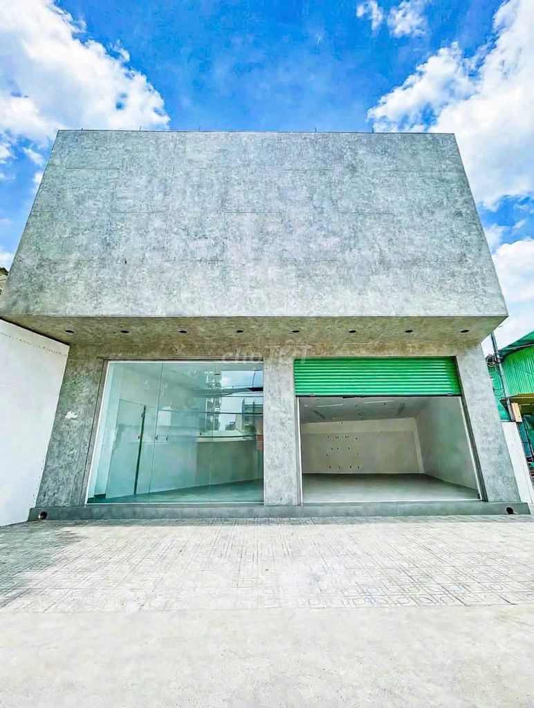 Cho thuê mặt bằng DT 10x32m, Mặt Tiền Phạm Văn Chiêu, P9, Gò Vấp 