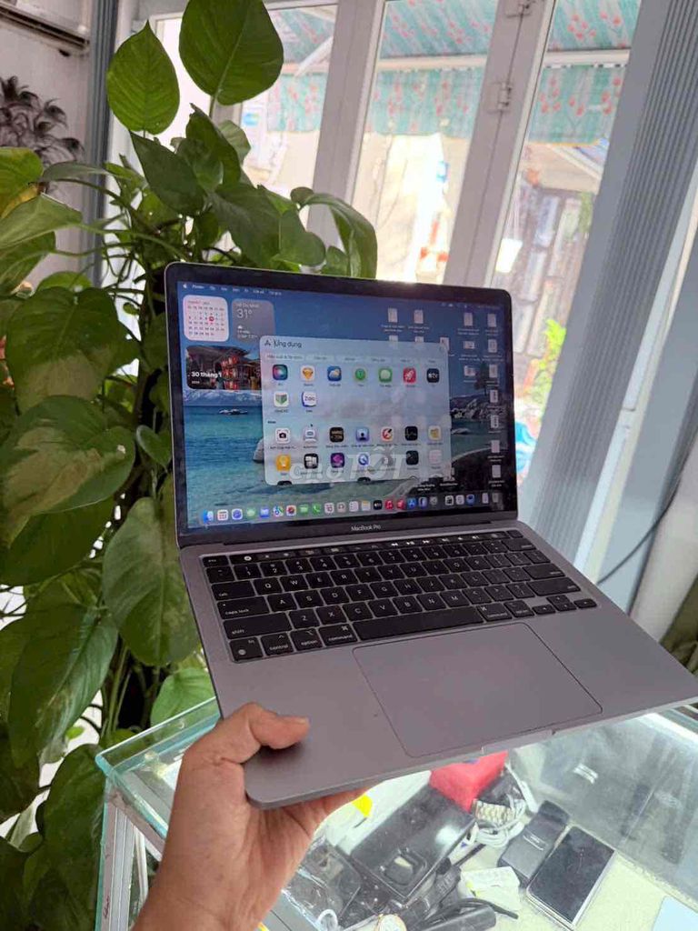 Apple MacBook Pro M1 8GB/256GB Xám nguyên zin đẹp. Mua bán Laptop tại Thành phố Biên Hòa Đồng Nai được đăng bởi Oanh Hoang hình 1