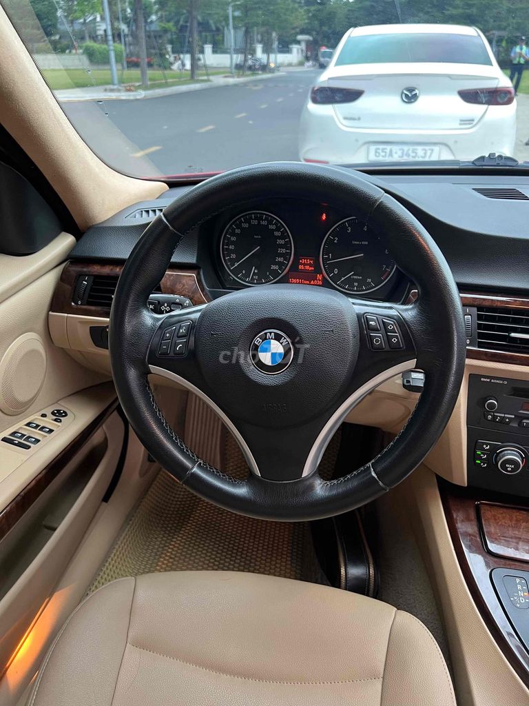 BMW E90 325i LCI 2009 Đỏ 130000 km. Mua bán Ô tô tại Thành phố Thủ Đức Tp Hồ Chí Minh được đăng bởi Nhật Phạm hình 7
