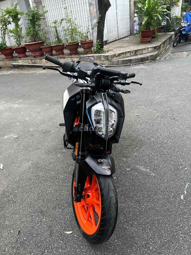 DUKE 390. Mua bán Xe máy tại Quận Tân Bình Tp Hồ Chí Minh được đăng bởi Huyền hình 3