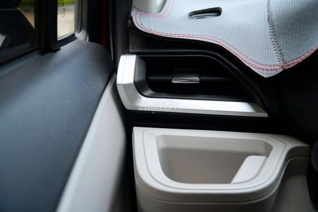 Toyota Veloz Cross 2022 CVT Top - 43000 km. Mua bán Ô tô tại Thị xã Từ Sơn Bắc Ninh được đăng bởi Lê Văn Biển hình 6