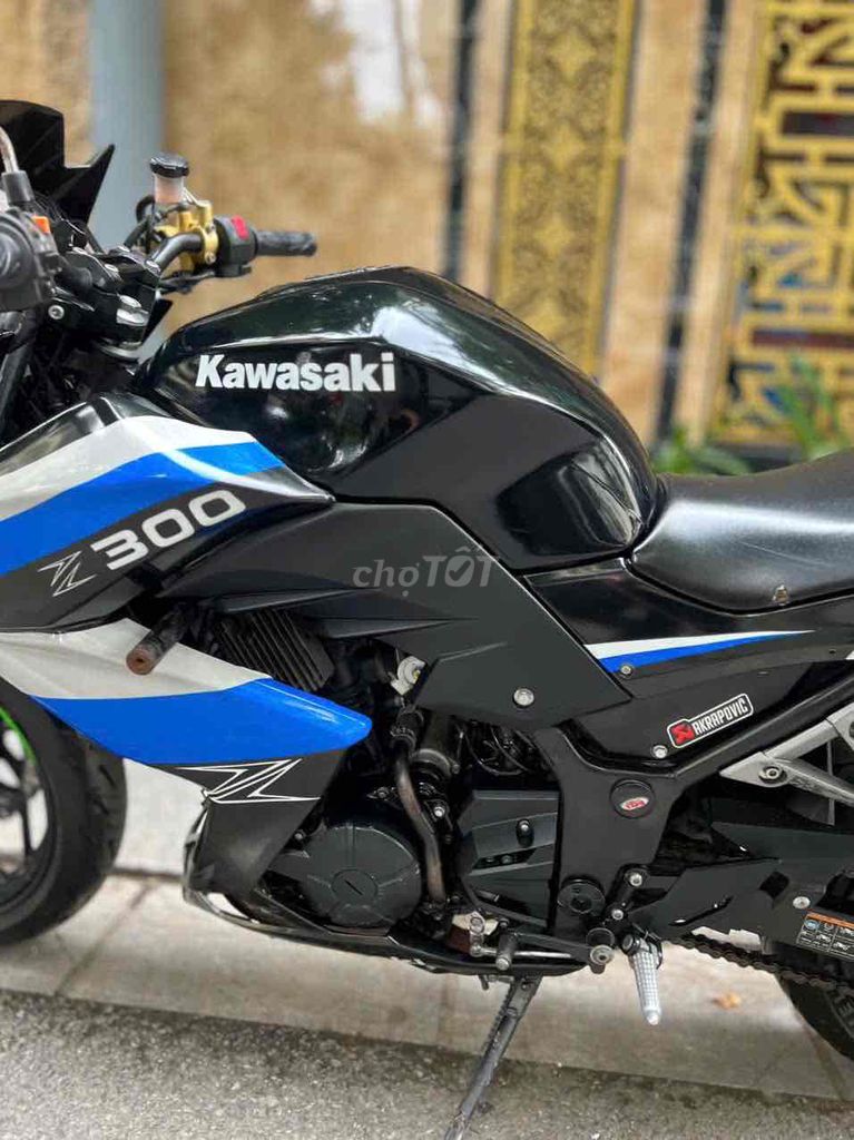 Kawasaki Z 300 abs biển số 29- xe đẹp chất- bô độ. Mua bán Xe máy tại Quận Cầu Giấy Hà Nội được đăng bởi Tong motor xe may hình 6