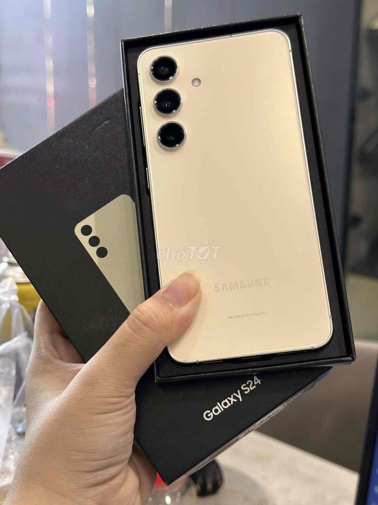 Samsung Galaxy S24 256GB Vàng Like New Fullbox 99%. Mua bán Điện thoại tại Quận 8 Tp Hồ Chí Minh được đăng bởi CA REM BÁN TÁO hình 1