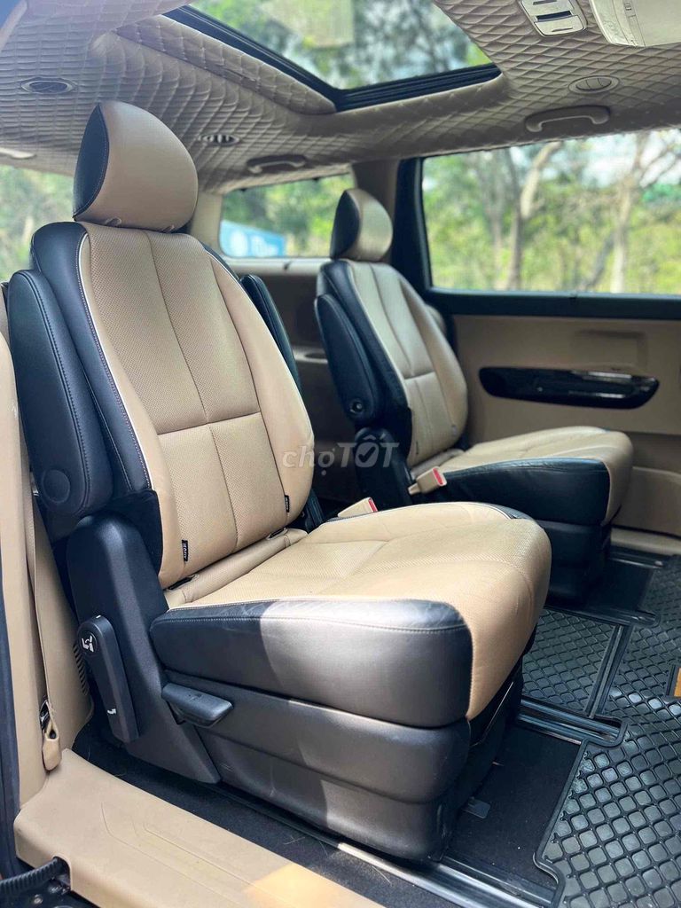 Kia Sedona 2016 3.3L GATH - 80000 km. Mua bán Ô tô tại Thành phố Dĩ An Bình Dương được đăng bởi Dương hình 11