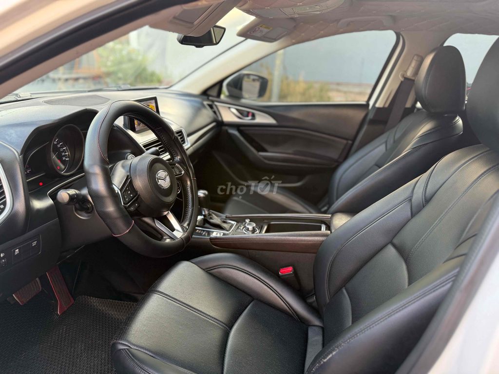 Mazda 3 2018 1.5 AT Sedan - 80000 km. Mua bán Ô tô tại Thành phố Qui Nhơn Bình Định được đăng bởi Âu nguyên tân  hình 1