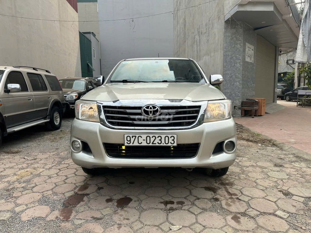 Toyota HILUX 2012 Phom Mới Chính Chủ