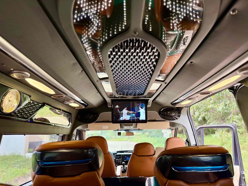 Ford Transit 2018 limousine- 85000 km 9 chỗ. Mua bán Ô tô tại Quận 12 Tp Hồ Chí Minh được đăng bởi a trung hình 15