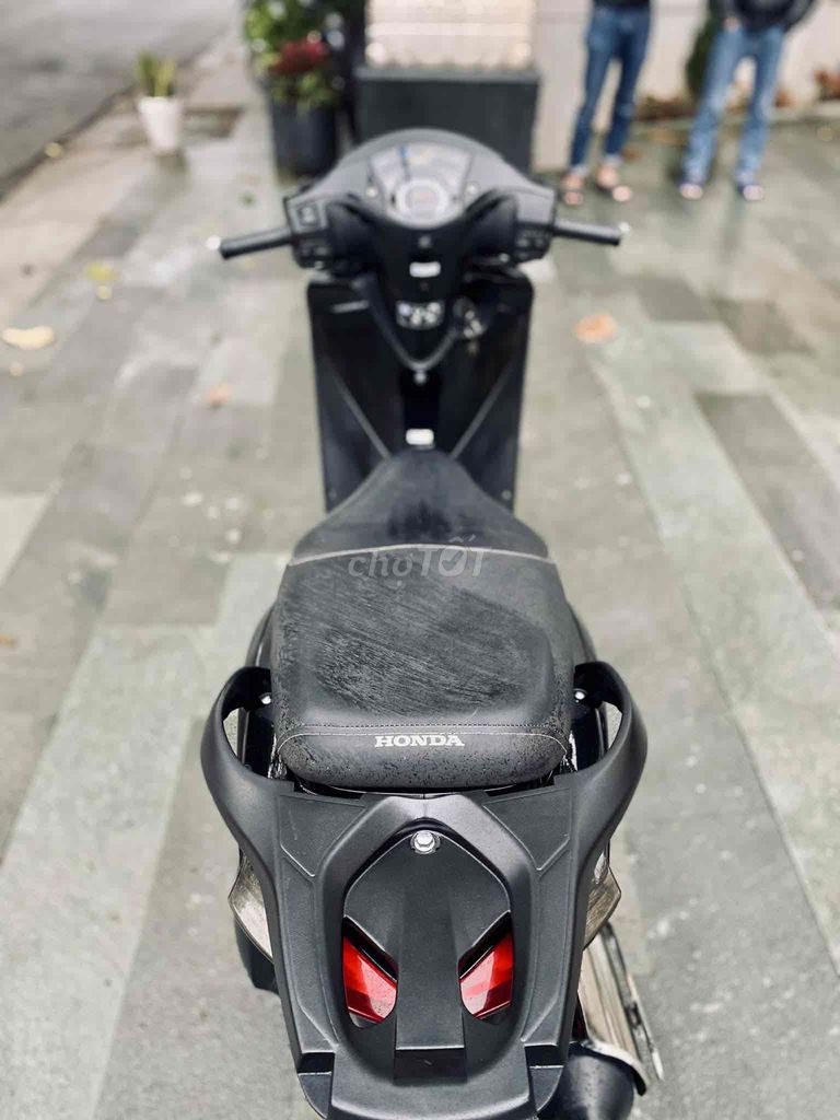 SH 125 ý , nhập 3 cục , máy rin ,odo chuẩn 50ngàn. Mua bán Xe máy tại Thành phố Huế Thừa Thiên Huế được đăng bởi Trần Quý hình 4