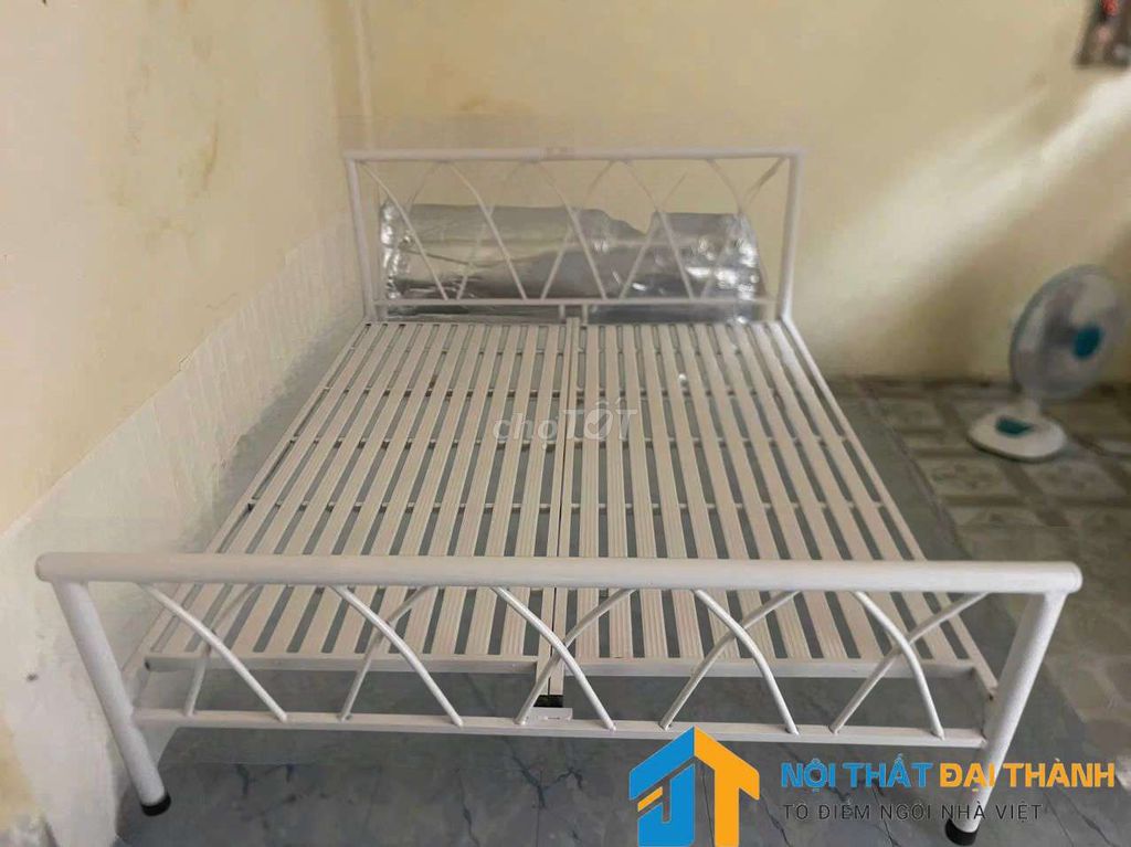 Giường sắt 1M4 ĐAN CHÉO MÀU TRẮNG , HỎA TỐC HCM. Mua bán Giường, chăn ga gối nệm tại Quận Tân Phú Tp Hồ Chí Minh được đăng bởi NỘI THẤT ĐẠI THÀNH hình 1