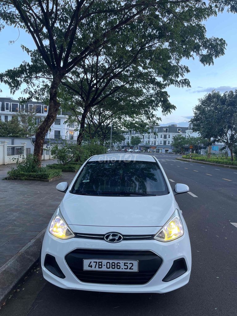 Hyundai i10 2016 Base Trắng. Mua bán Ô tô tại Thành phố Buôn Ma Thuột Đắk Lắk được đăng bởi manh hoàng  hình 4