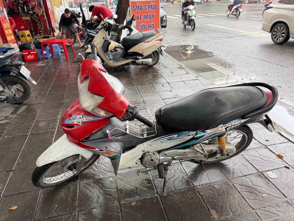 wave rsx cần bán ạ. Mua bán Xe máy tại Quận Hai Bà Trưng Hà Nội được đăng bởi Hưng Lee hình 1