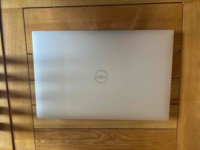 🏁🇺🇸Dell XPS 15  new 99%. Mua bán Laptop tại Quận Ninh Kiều Cần Thơ được đăng bởi Nguyễn Thị Mol