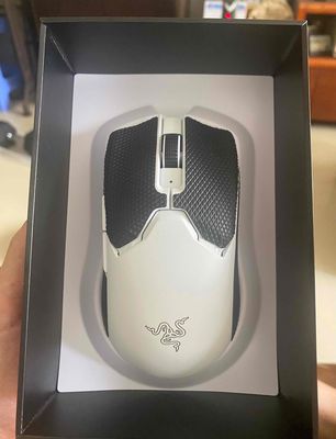 Chuột Gaming Razer Viper V2 Pro màu trắng. Mua bán Phụ kiện (Màn hình, Chuột...) tại Quận Bình Thạnh Tp Hồ Chí Minh được đăng bởi Lê Ân