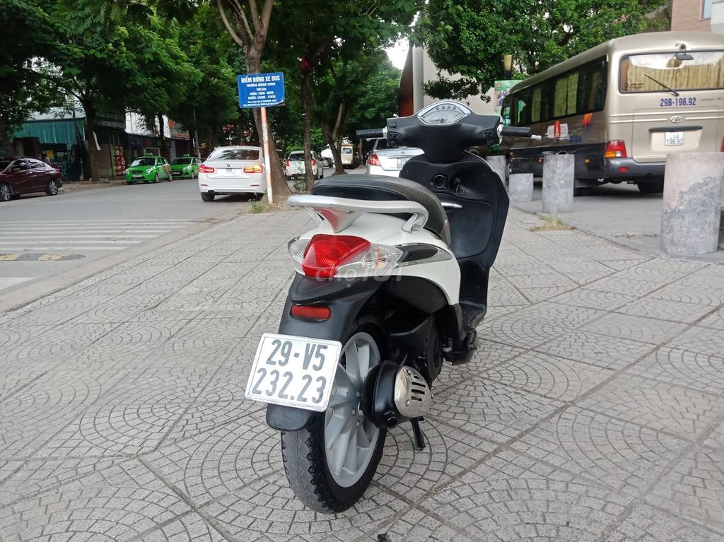 PIAGGIO LIBERTY 3VIE TRẮNG MÁY NGUYÊN BIỂN 29. Mua bán Xe máy tại Quận Nam Từ Liêm Hà Nội được đăng bởi Hoàng Lan hình 6