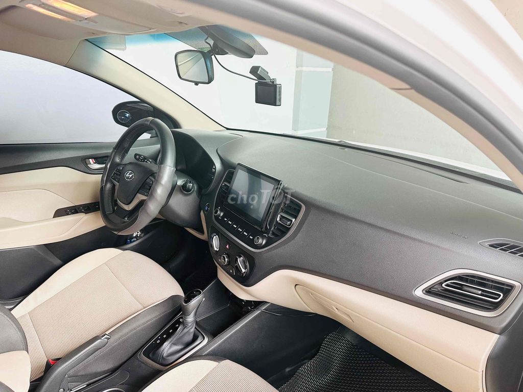 Hyundai Accent 2023 AT от собственника