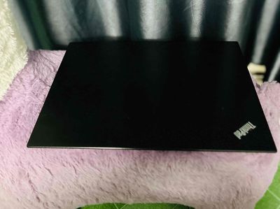 Lenovo ThinkPad Core i5 - RAM 8GB - SSD 256GB. Mua bán Laptop tại Quận 7 Tp Hồ Chí Minh được đăng bởi Pham Thao