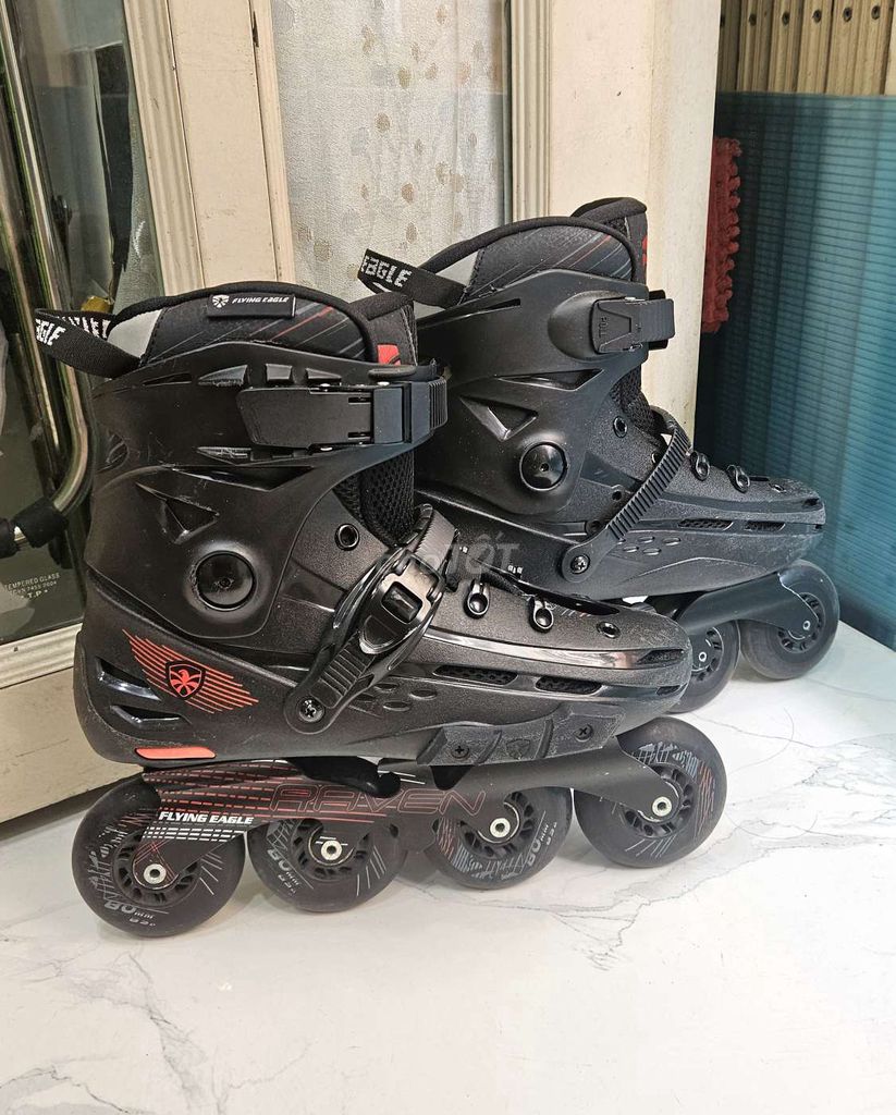 Giày Patin Flying Eagle Raven Đen Size 42. Mua bán Đồ thể thao, Dã ngoại tại Quận 1 Tp Hồ Chí Minh được đăng bởi Nghĩa Vân hình 1