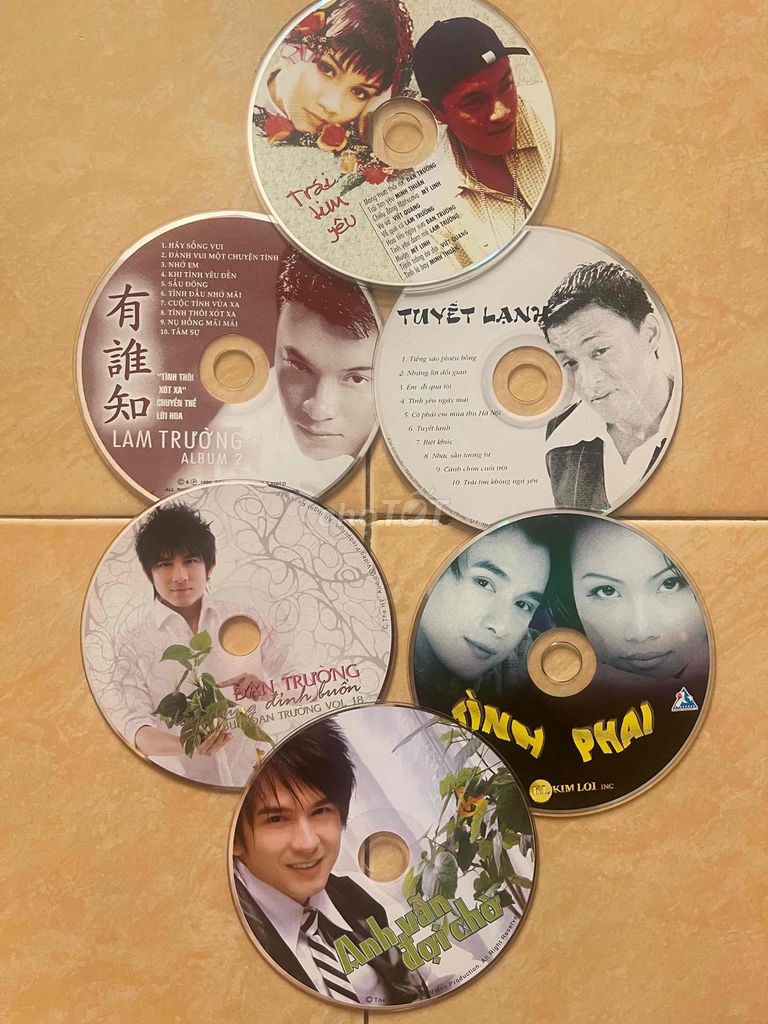 Lô đĩa CD cổ sưu tầm