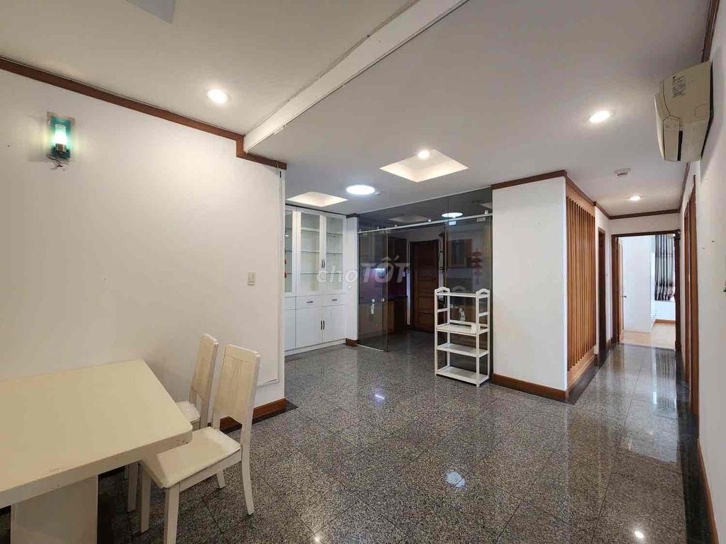 Аренда · 3 комн. · 129 м² · Huyện Nhà Bè, ул. Nguyễn Hữu Thọ