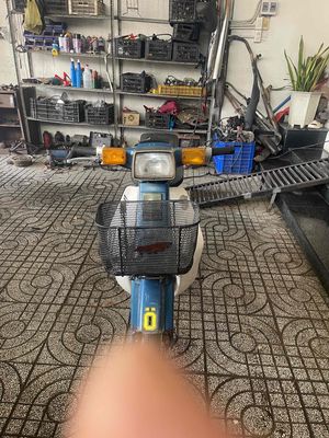 Honda Cub 82/50cc Xanh trắng 192.775 km