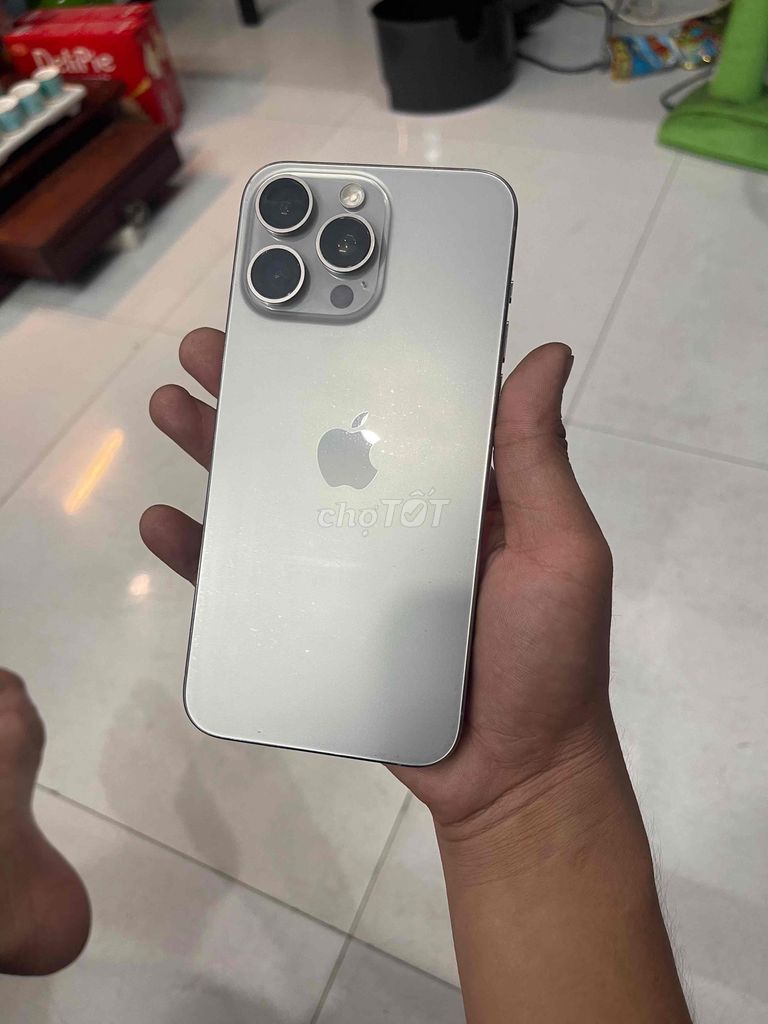 Apple iPhone 15 Pro Max 256GB Bạc Mỹ. Mua bán Điện thoại tại Quận Tân Phú Tp Hồ Chí Minh được đăng bởi anh ba báo hình 1