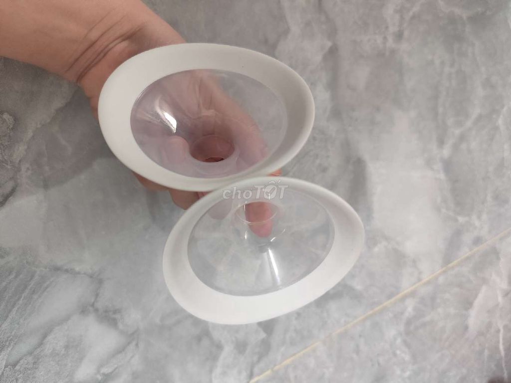 Phễu hút sữa Medela Flex Silicon size 21,24. Mua bán Mẹ và bé tại Thành phố Bắc Ninh Bắc Ninh được đăng bởi Lê Nhung hình 1